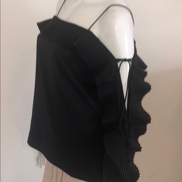 JULIETTE Off The Shoulder with Pleated Ruffle Top - Picture 5 of 9